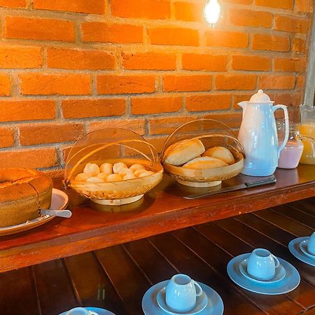 Pousada E Restaurante Casarao Passa Quatro Exterior foto